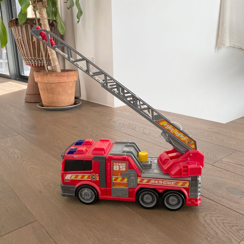 Feuerwehr Fire Fighter von Dickie Toys © Barbara Gaisböck / wunsch-kind.at