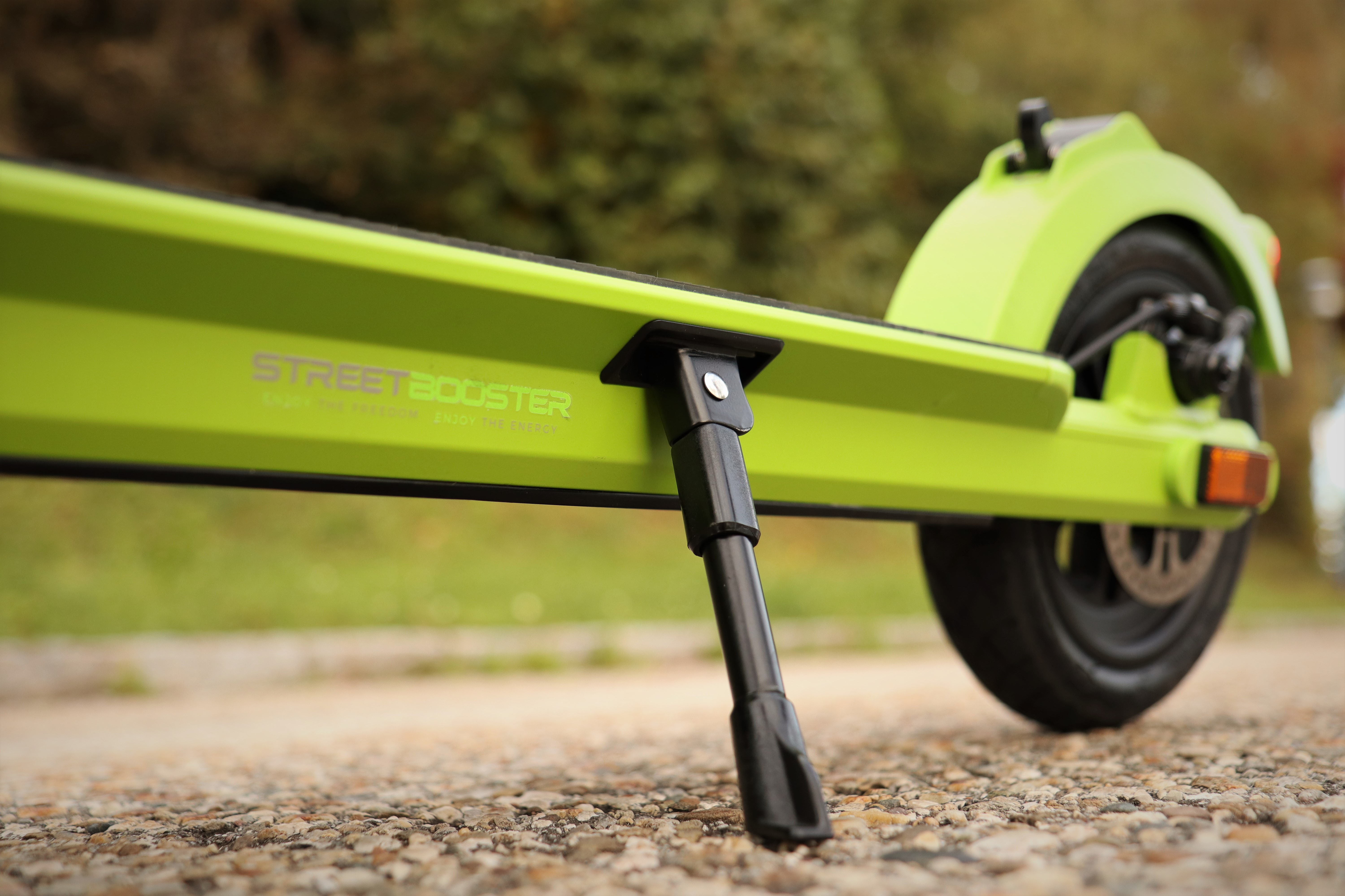 E-Scooter: &quot;Streetbooster One&quot; von STREETBOOSTER GmbH im Review von STREETBOOSTER GmbH ©https://dadslife.at